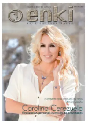 Carolina Cerezuela en la portada de la revista de divulgación científica y cultural de la escuela.